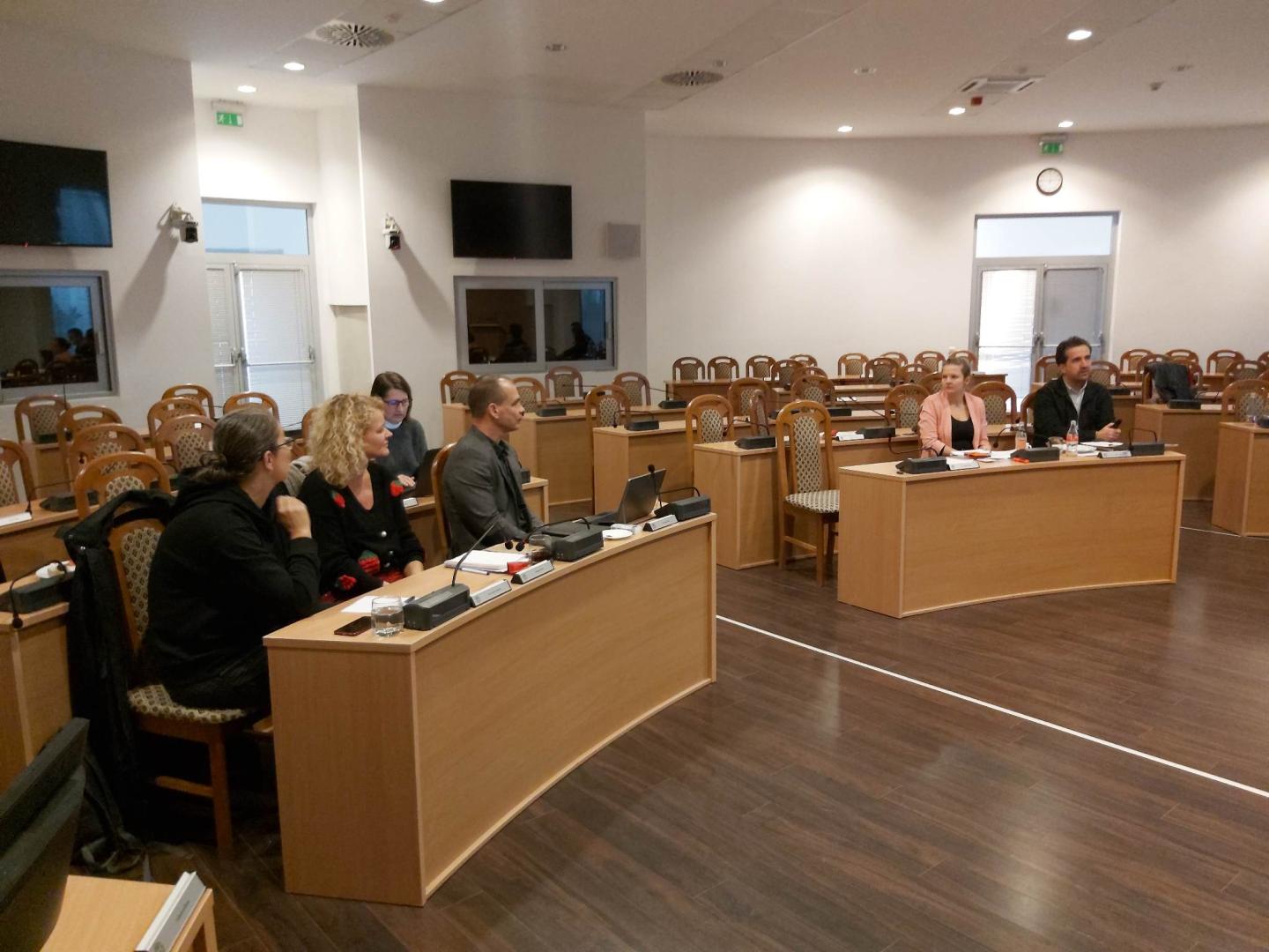 Cél a hosszú távú megoldások kidolgozása